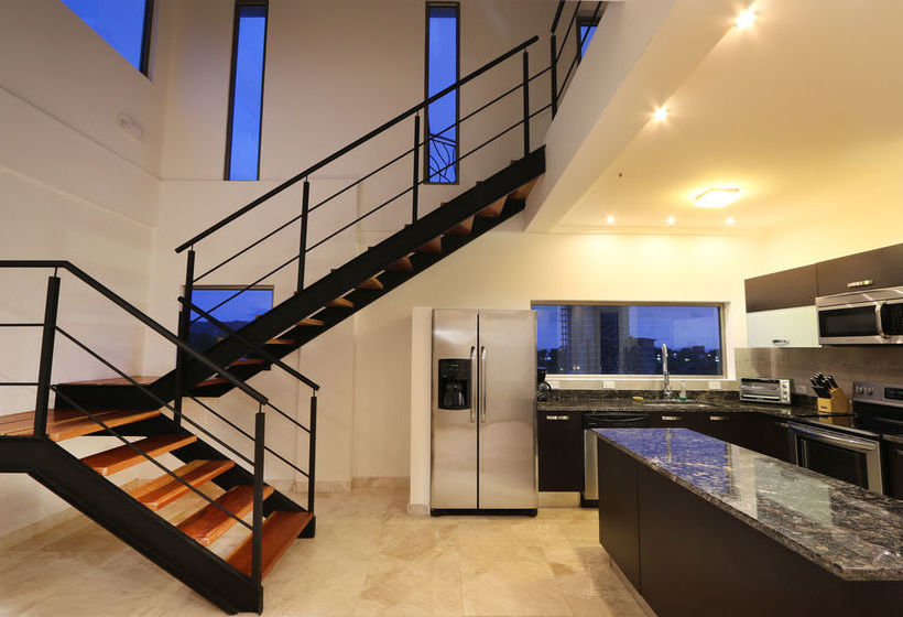 هتل Sky Penthouses 3br 3,5 Bth  6br 5,5bth At Oceano