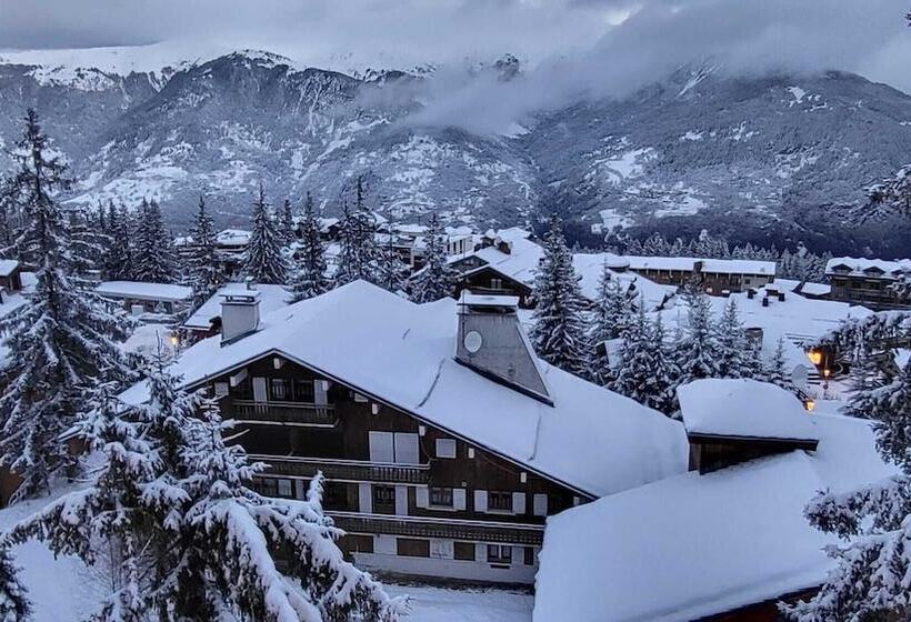 هتل Snow Lodge  Courchevel 1850