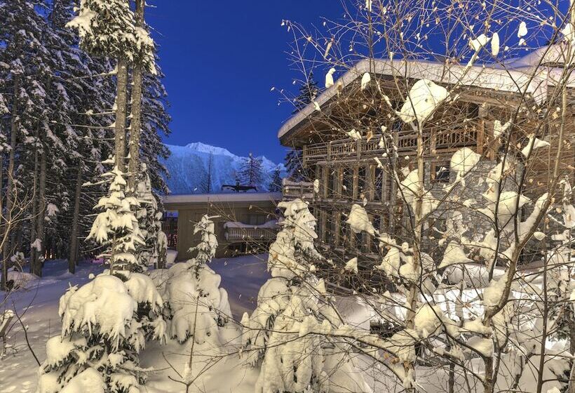 هتل Snow Lodge  Courchevel 1850