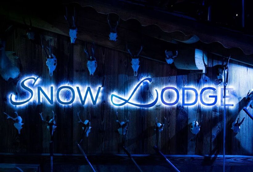 هتل Snow Lodge  Courchevel 1850