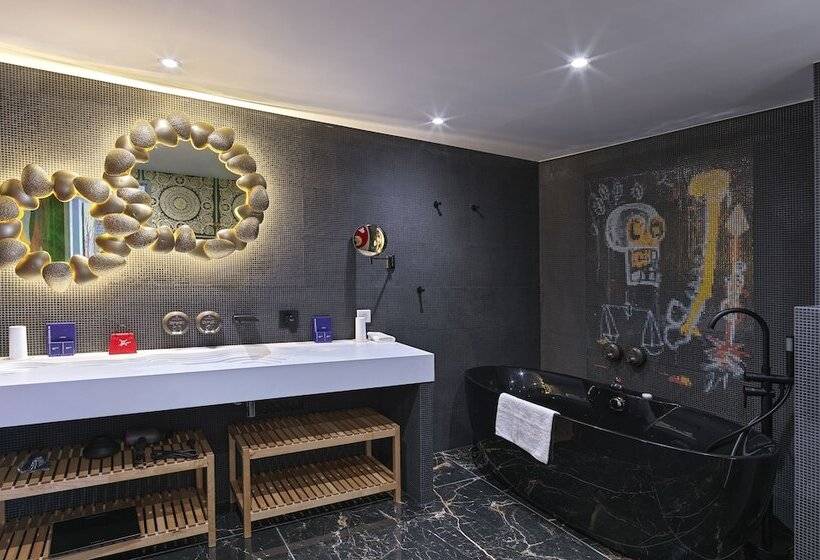 Snow Lodge Hotel Courchevel 1850