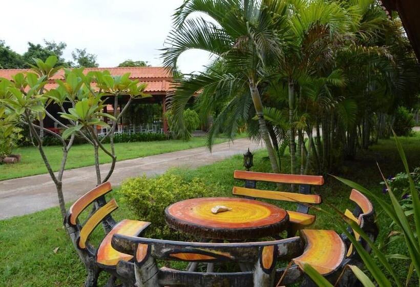 هتل The Garden Resort Nongkhai
