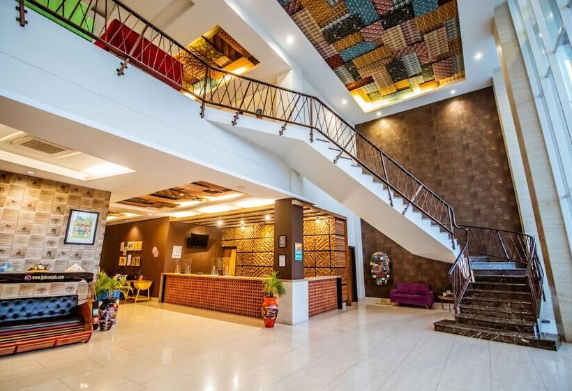 هتل Tjokro Style Yogyakarta
