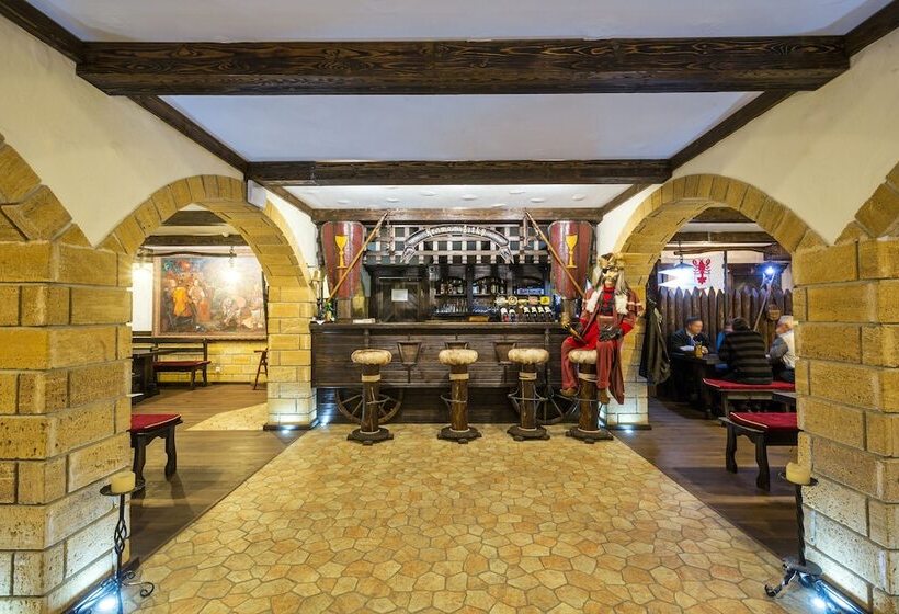 Отель Zámek Lužec Spa & Wellness Resort