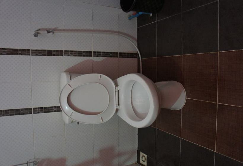 پانسیون Domon Guesthouse