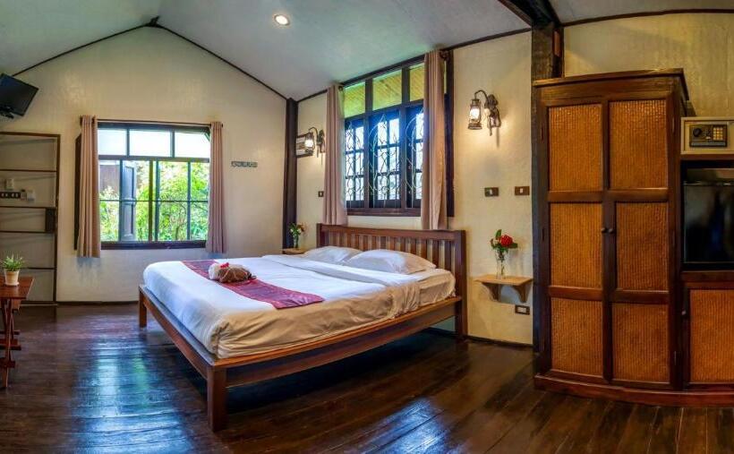 پانسیون Little Village Chiang Mai