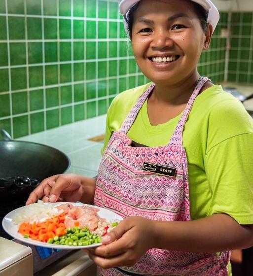 پانسیون Little Village Chiang Mai