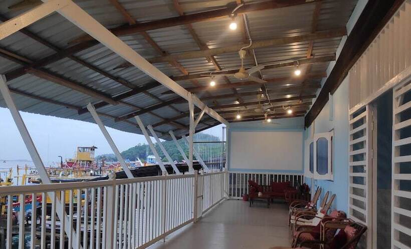 پانسیون Pangkor Fishing Village Guest House