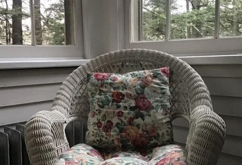 مبيت وإفطار Brookview Manor Inn