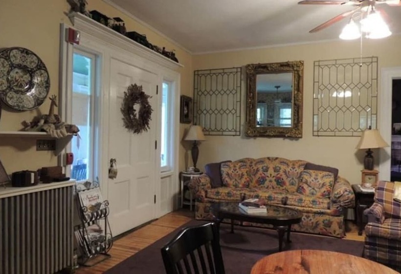 مبيت وإفطار Brookview Manor Inn