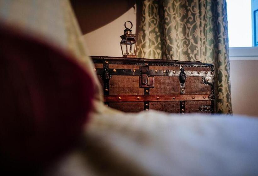 ベッドアンドブレックファースト Gerofotis Traditional Guesthouse Est 1892   Close To Aigio, Akoli, Selianitika