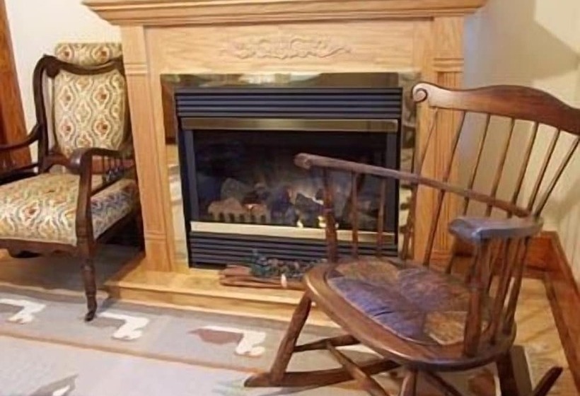 Cobblestone Bed And Breakfast