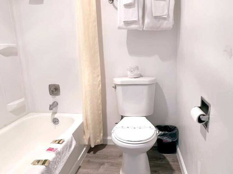 汽车旅馆  Economy Inn