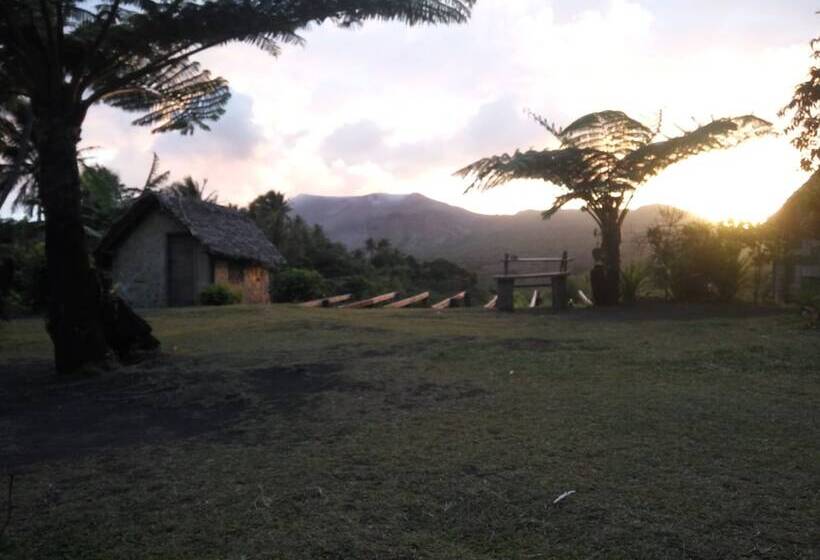 پانسیون Yasur View Bungalows