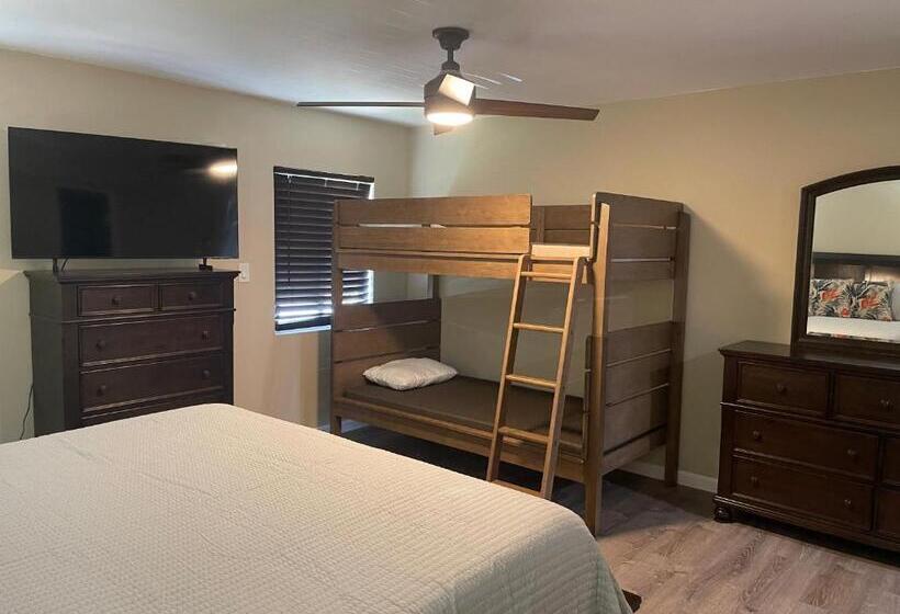 Crystal Cove Villas