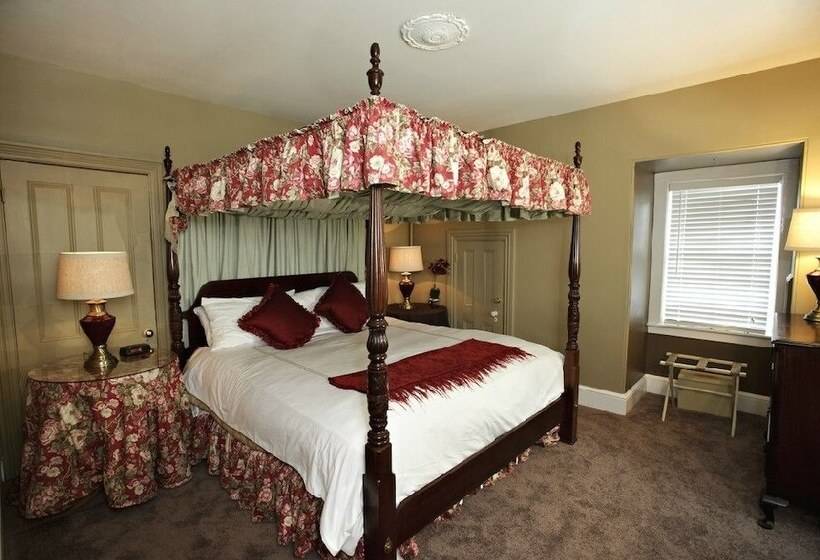The Mansion Inn