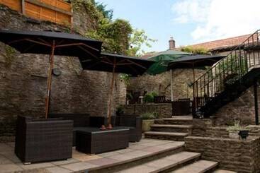 Woolpack Inn By Greene King Inns