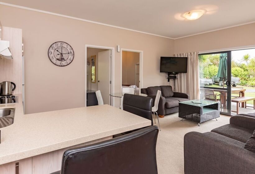 Bay Of Islands Holiday Apartments