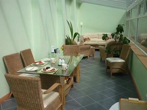 مبيت وإفطار Willowbank House