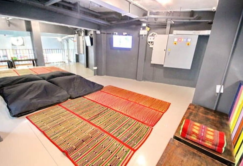 Chic Hostel