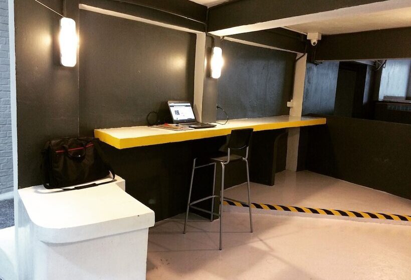 Chic Hostel