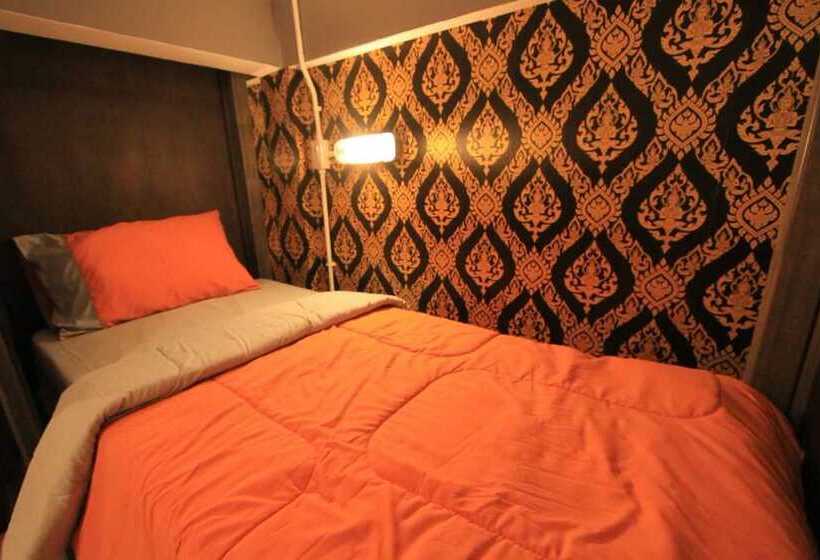 Chic Hostel