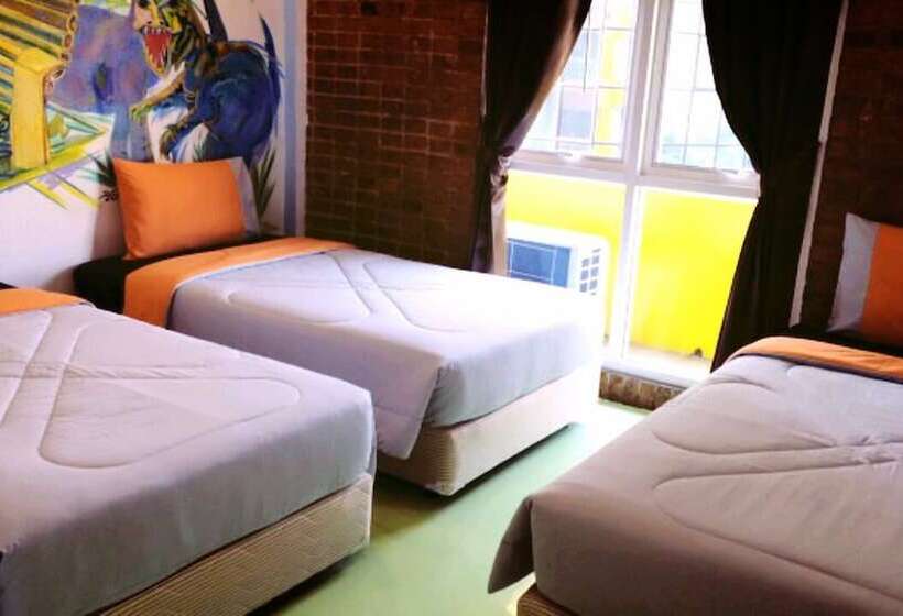 Chic Hostel