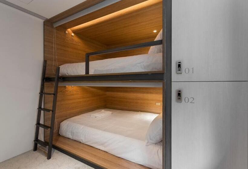 هتل کپسول Bouti City Capsule Inn