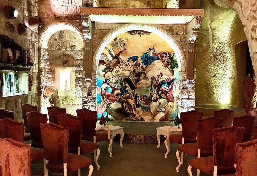 هتل Elika Cave Suites & Spa