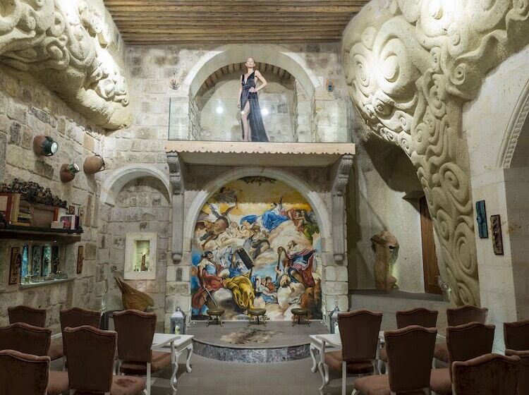 هتل Elika Cave Suites & Spa
