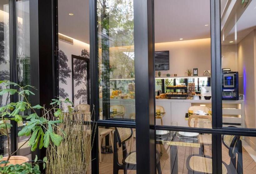 Fotos del hotel Hôtel La Canopée:  41