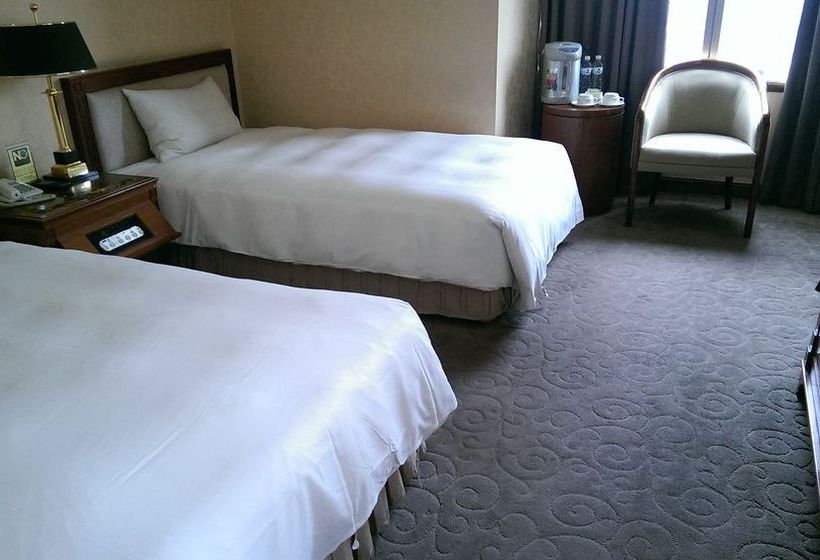 هتل Hometel  Kaohsiung
