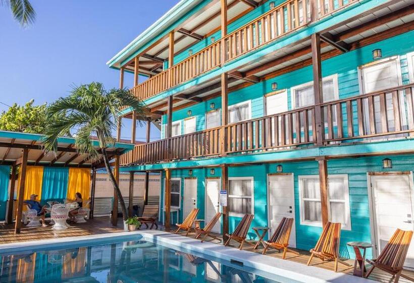 فندق Ocean Tide Beach Resort