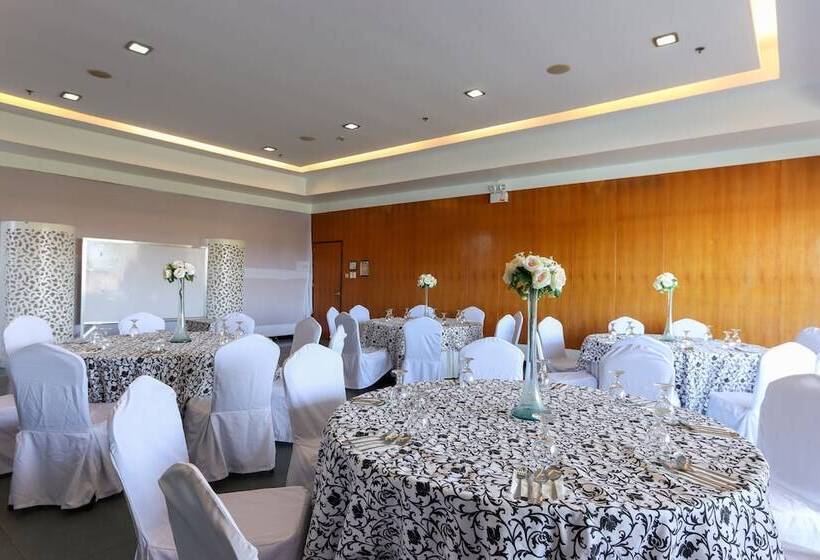 فندق Paseo Premiere