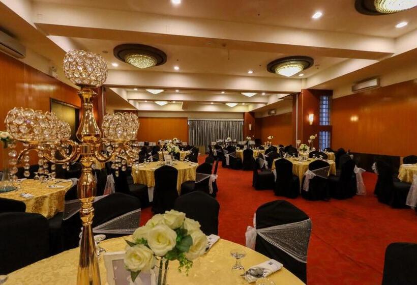 فندق Paseo Premiere