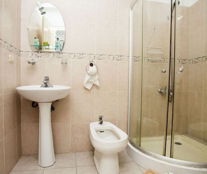 Fotos del hotel Portes 9:  11