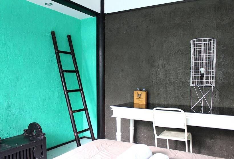 هتل Seabreeze Hostel Bali