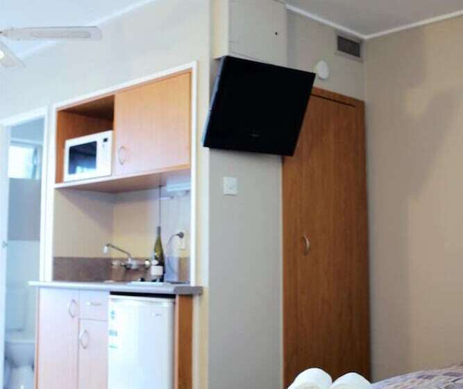 Kiwi Studios Motel