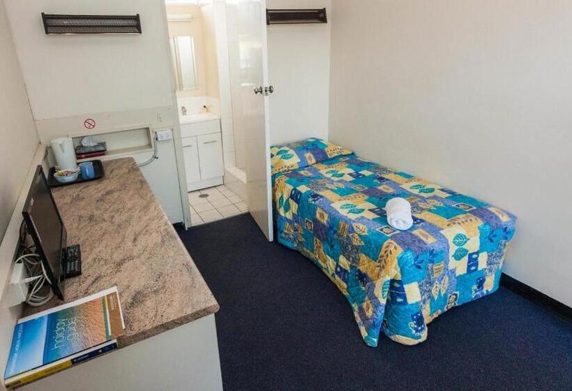 Moruya Waterfront Hotel Motel