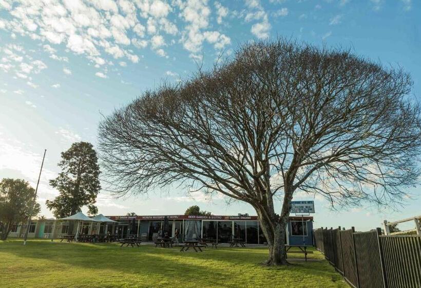 Moruya Waterfront Hotel Motel