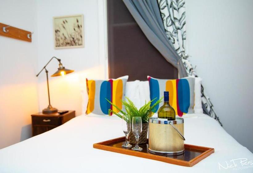 Пансион Amara Springs Guest House