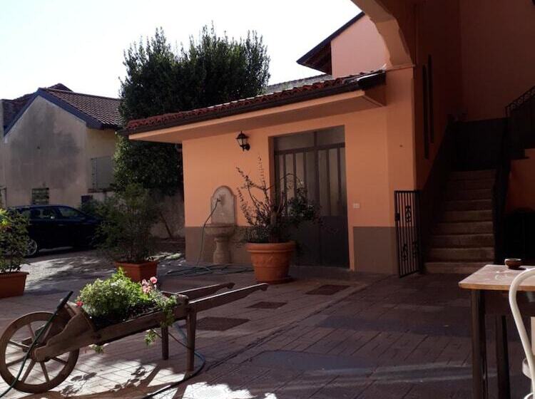 بنسيون La Corte Del Poeta