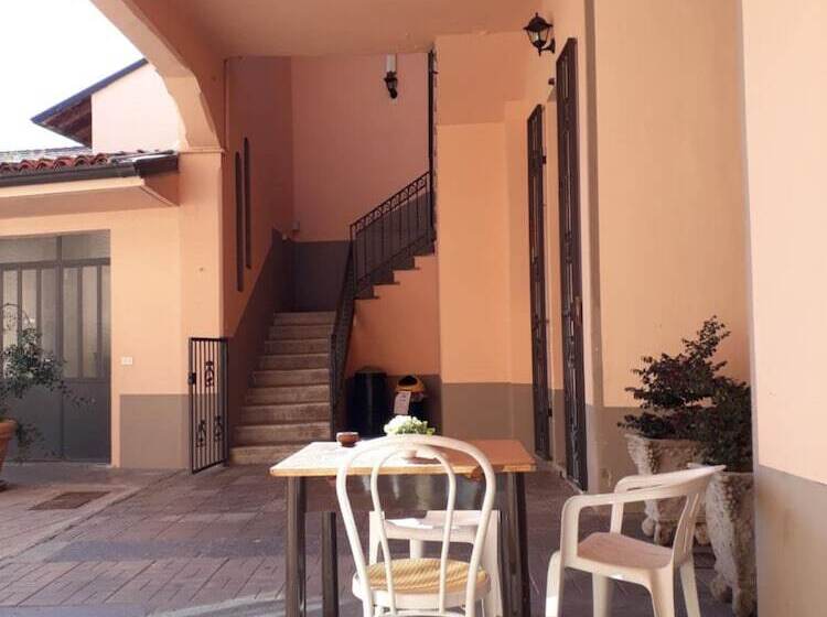 بنسيون La Corte Del Poeta