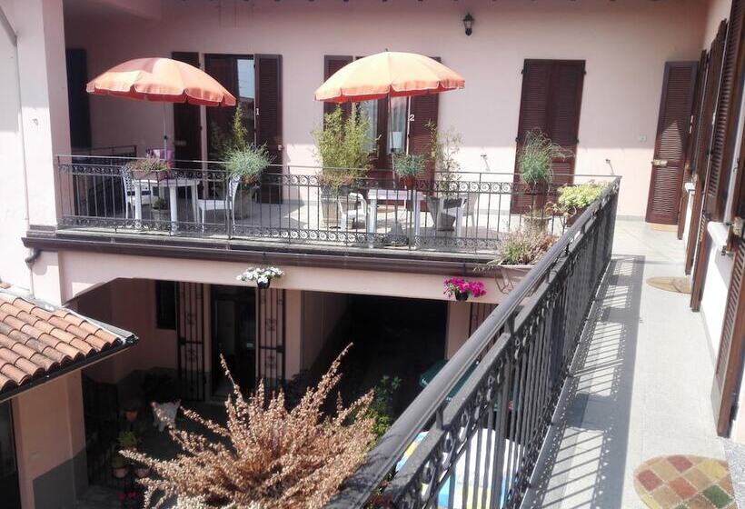 بنسيون La Corte Del Poeta