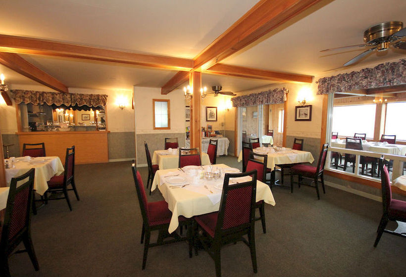 پانسیون Tara Manor Inn