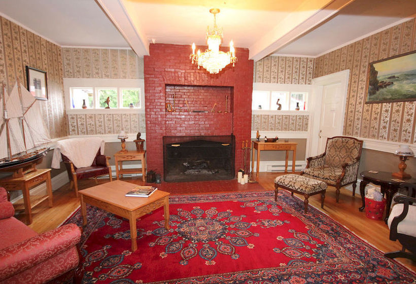 پانسیون Tara Manor Inn