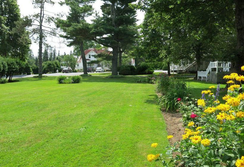 پانسیون Tara Manor Inn