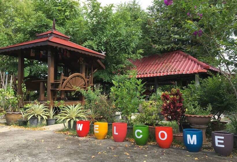 پانسیون The Little Lopburi Village