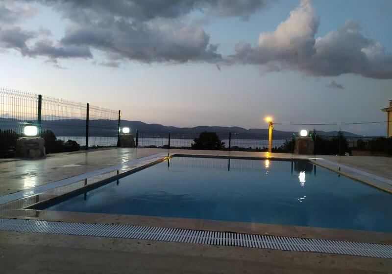 هتل Naturel Stone Villaları