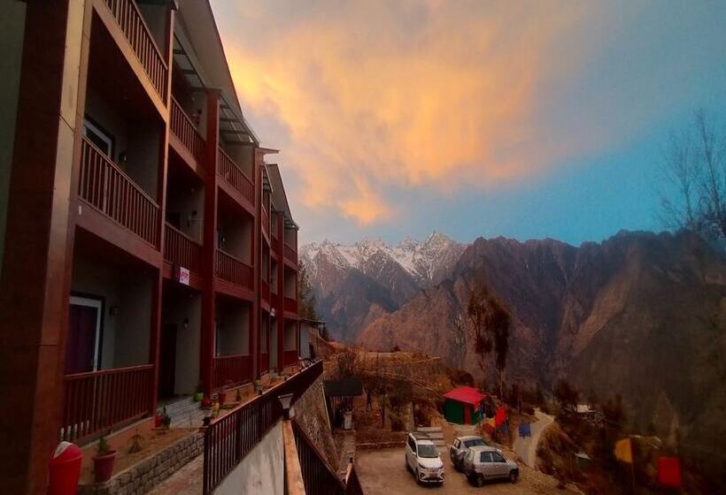 فندق Satopanth The Auli Resort